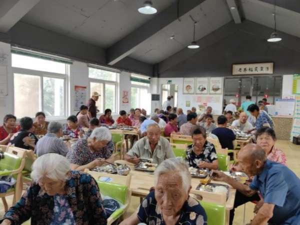 天博体育官方平台入口打造“舌尖上的幸福”让老年人在家门口吃好饭！(图20)