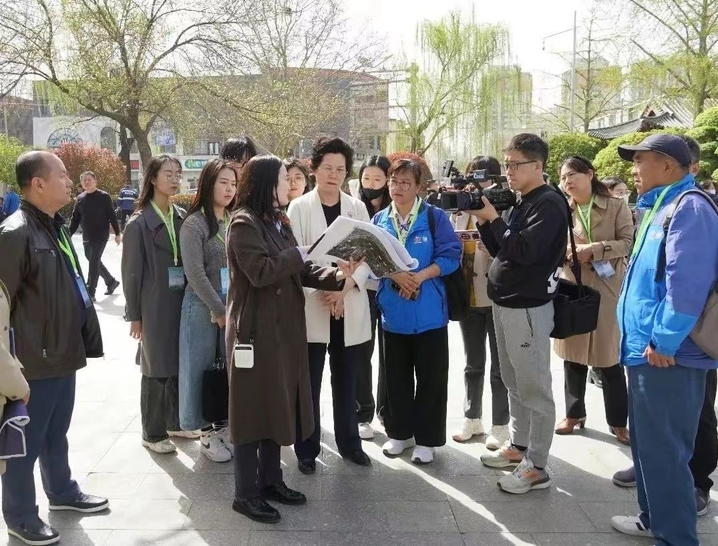 天博官网商量丨见湖透湖让更开放的大明湖讲好济南故事_泉城新闻_大众网(图2)