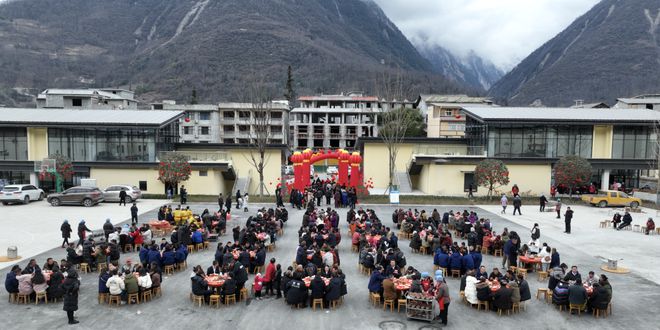 天博体育官方平台入口新春走基层 搬新家过新年 和和美美话团圆 泸定县磨西镇幸福新