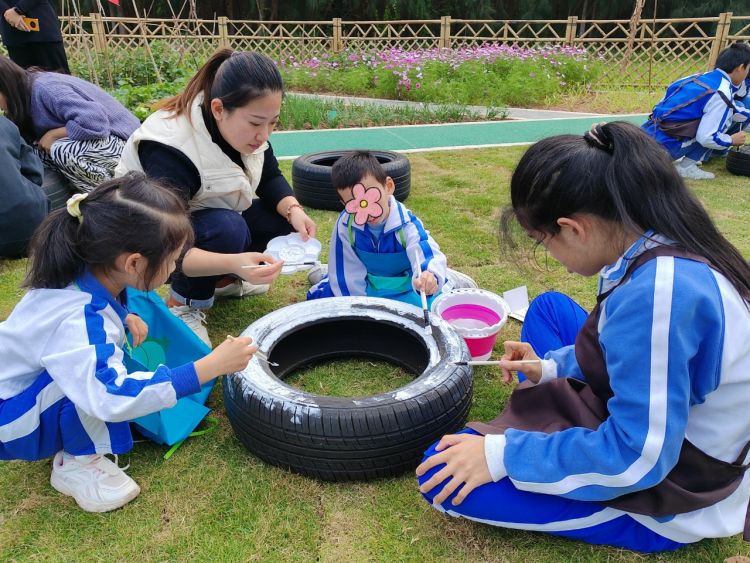 天博体育官方平台入口共建爱心花园大鹏新区残疾儿童园艺疗愈项目启动(图3)