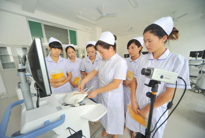 天博官网入口老师讲述女生读幼师还是卫校尤其在中考分流后二者区别差太多(图2)