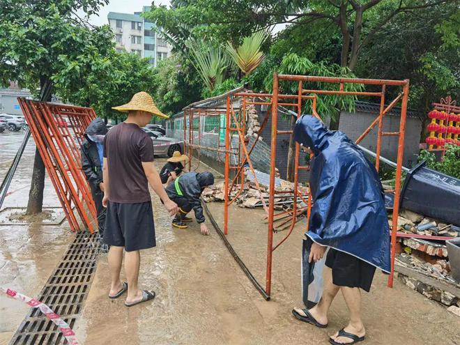 天博体育官方平台入口打破番禺区降水历史纪录一景区部分围墙被雨冲塌！周末还会下雨吗(图6)