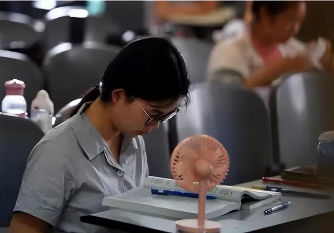 天博官网入口张雪峰“有话线大专业毕业生或可躺赢(图5)