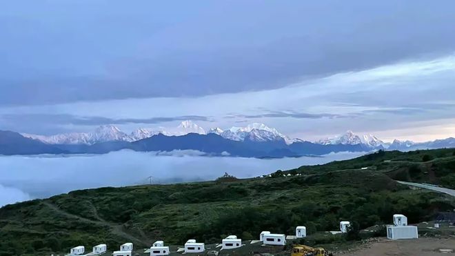 天博四川西部最大的天然景观平台王岗坪上躺着看贡嘎神山和满天繁星(图5)